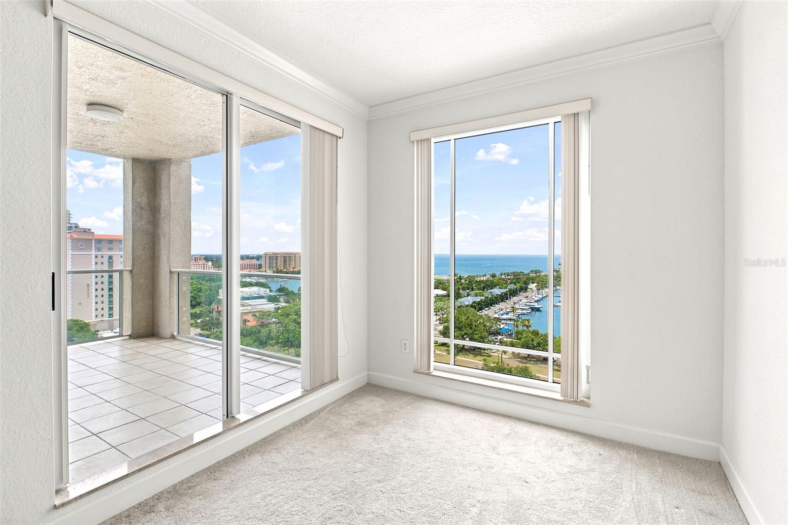 100 BEACH DR NE #1501 — photo 31
