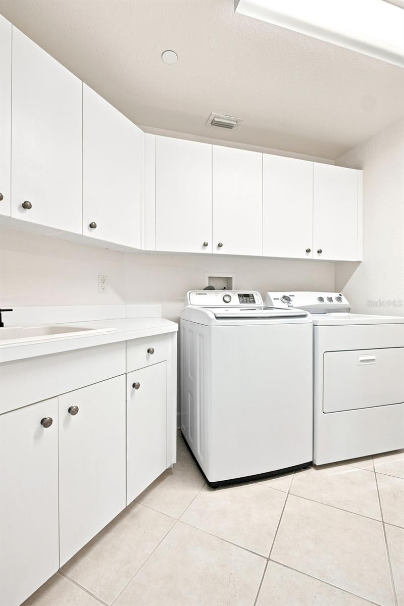100 BEACH DR NE #1501 — photo 64