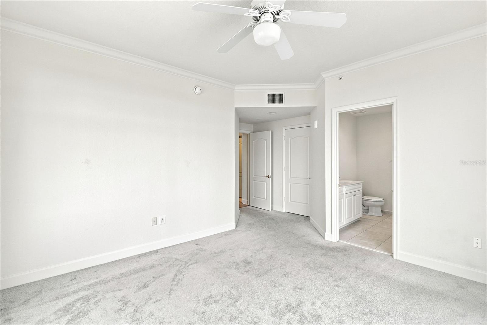 100 BEACH DR NE #1501 — photo 44