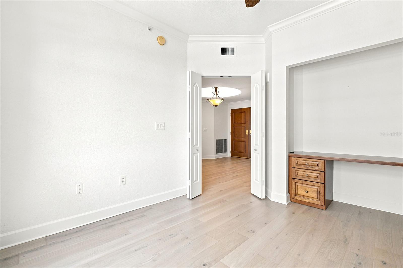 100 BEACH DR NE #1501 — photo 56