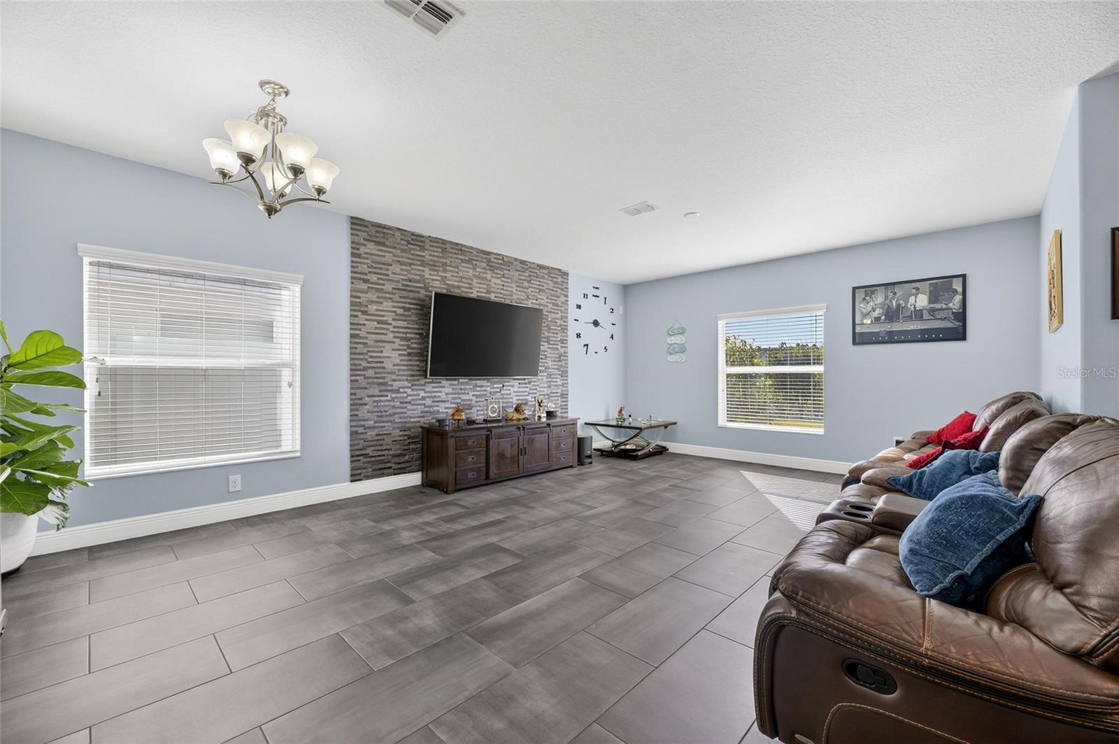 1504 TRAILWATER ST — photo 6