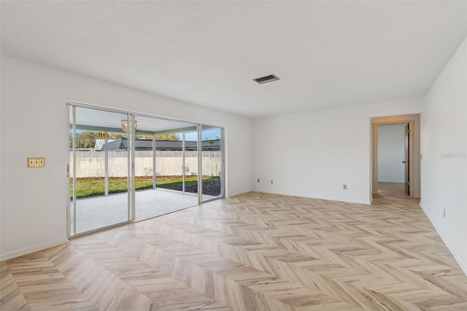 4415 CLEARWATER HARBOR DR N — photo 25