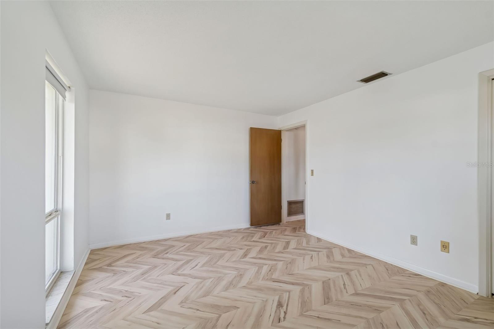 4415 CLEARWATER HARBOR DR N — photo 26