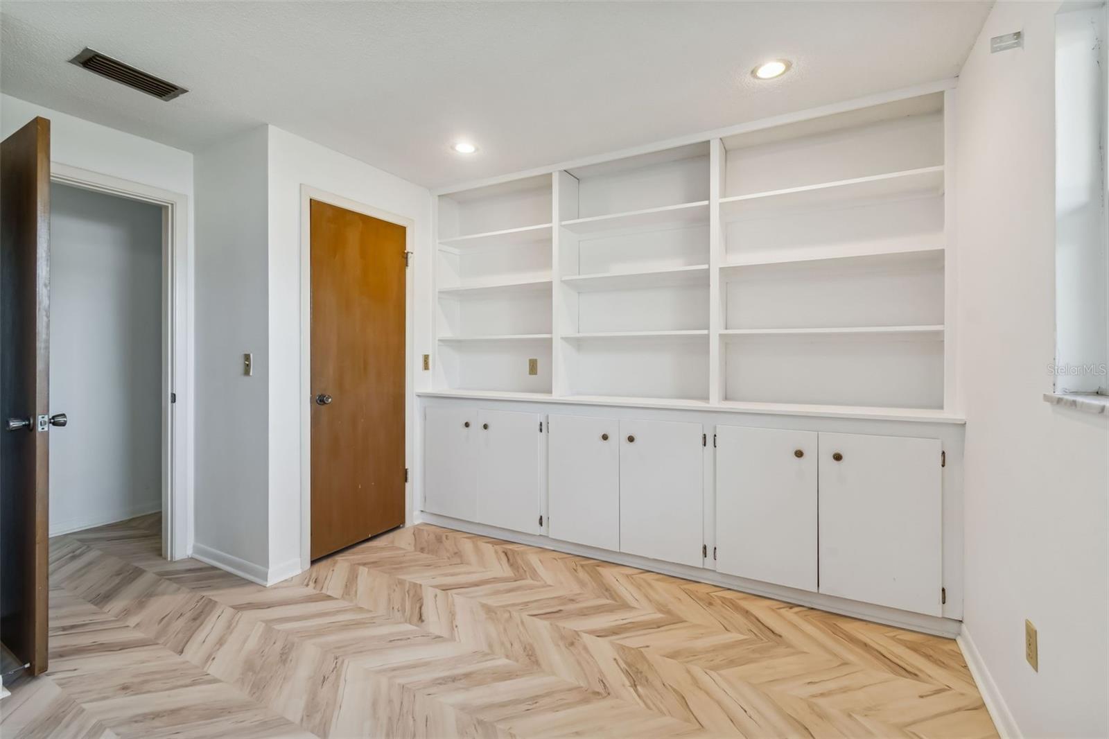 4415 CLEARWATER HARBOR DR N — photo 33