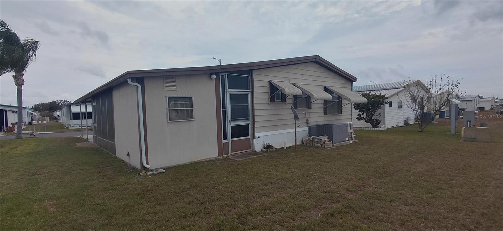 2127 OAHU DR — photo 33