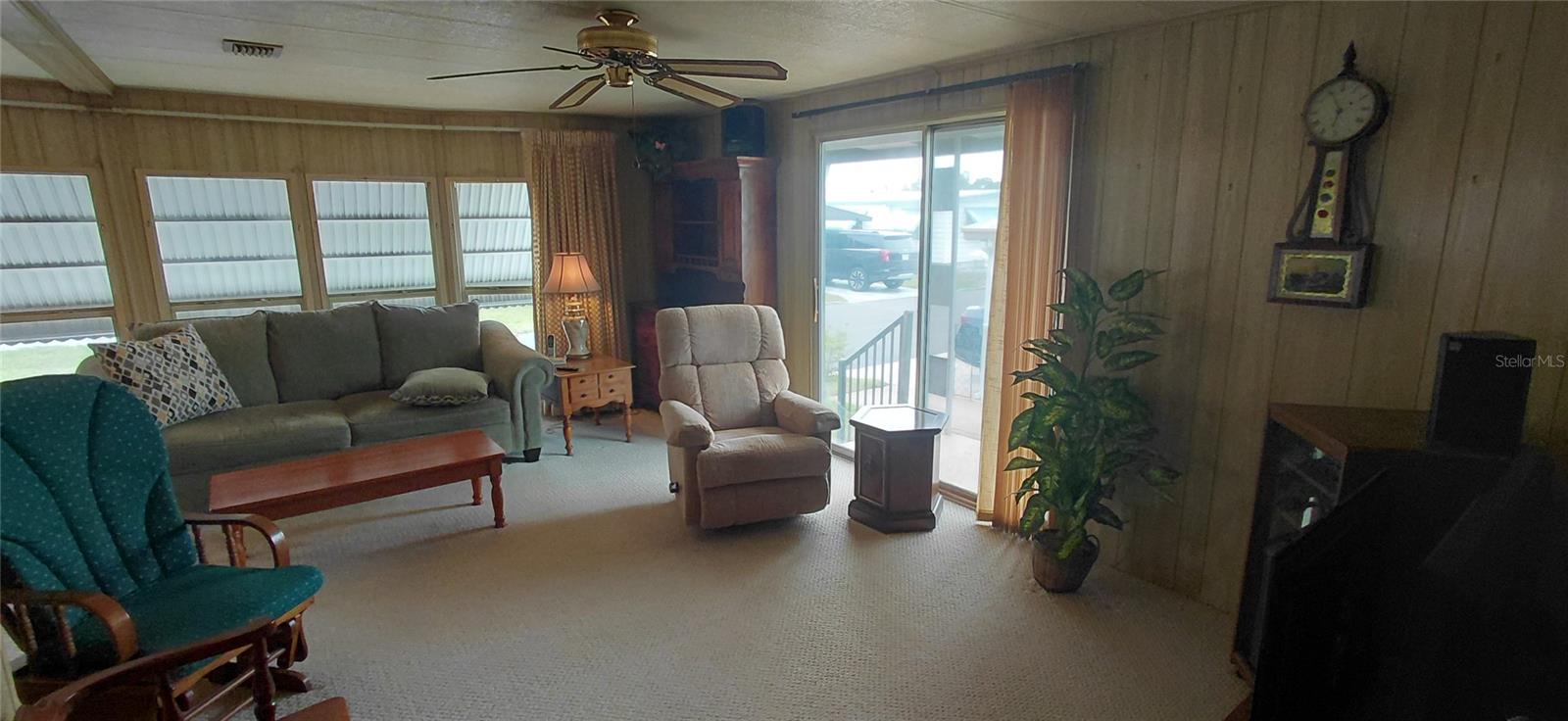 2127 OAHU DR — photo 2