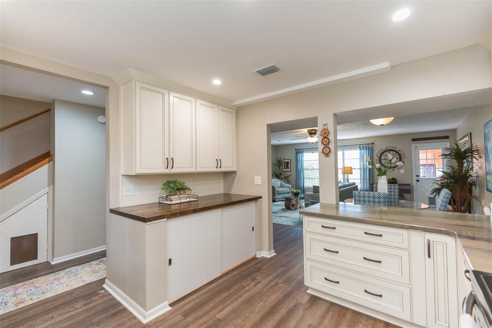 702 W BAY ST #A — photo 5