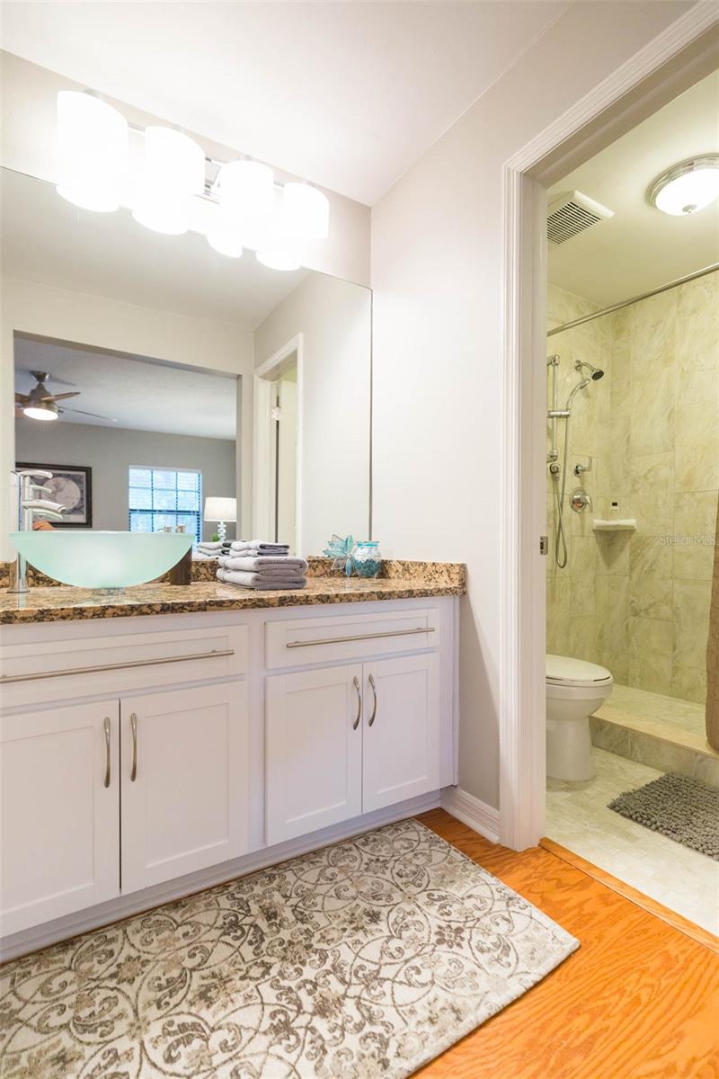 702 W BAY ST #A — photo 20