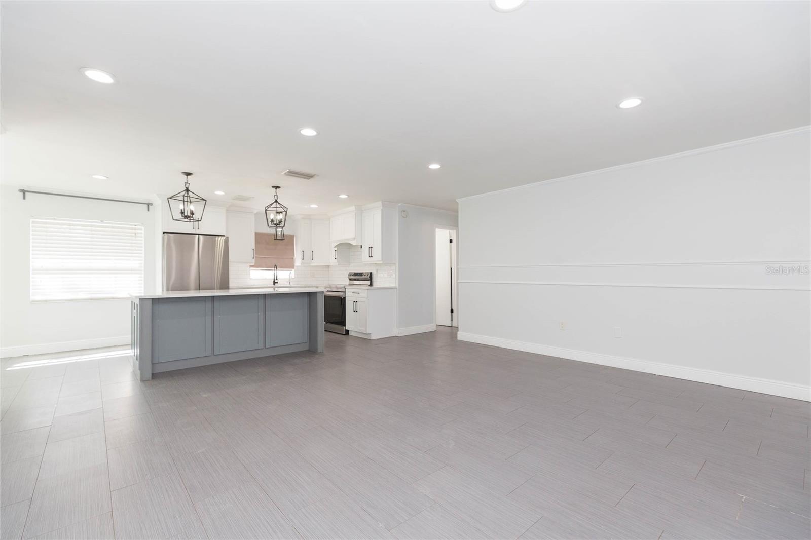 2307 LINCOLN CT — photo 4