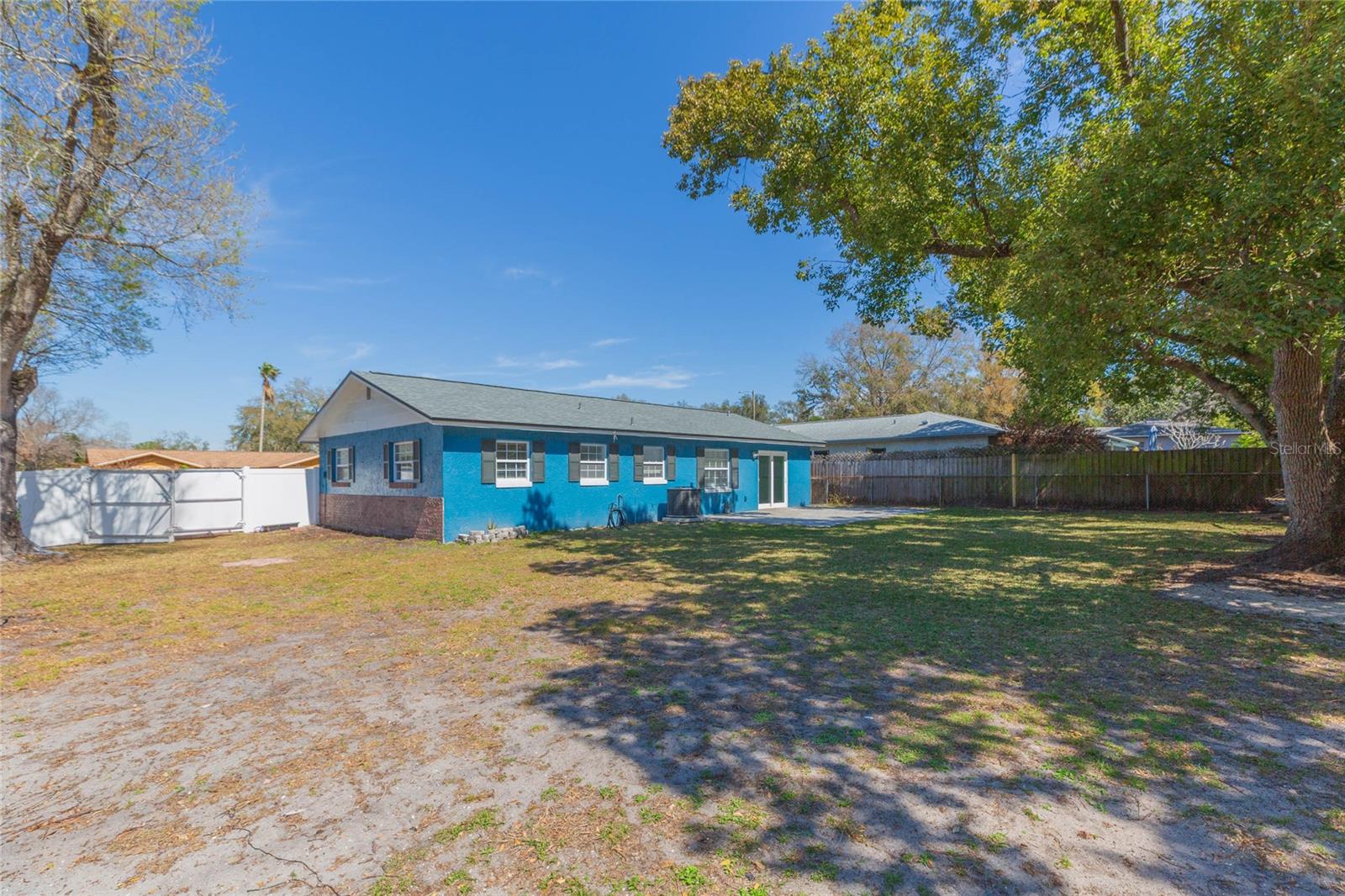 2307 LINCOLN CT — photo 33