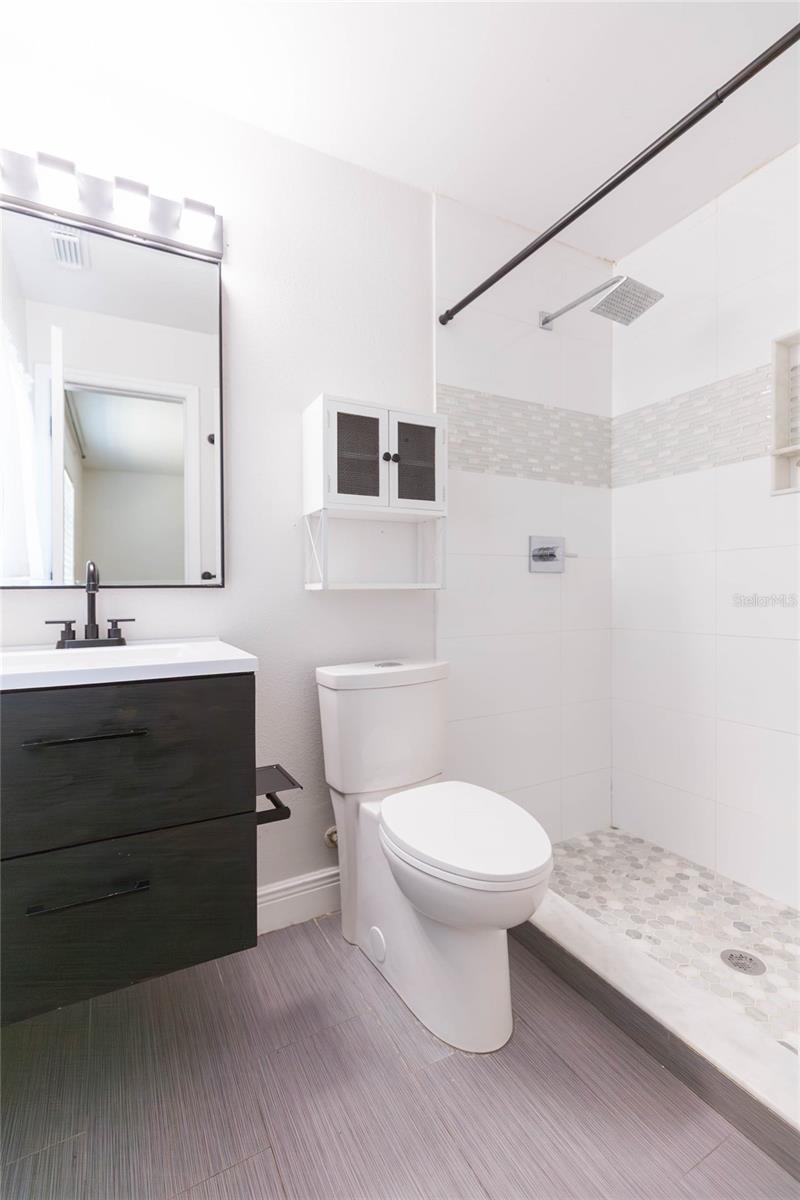 2307 LINCOLN CT — photo 26