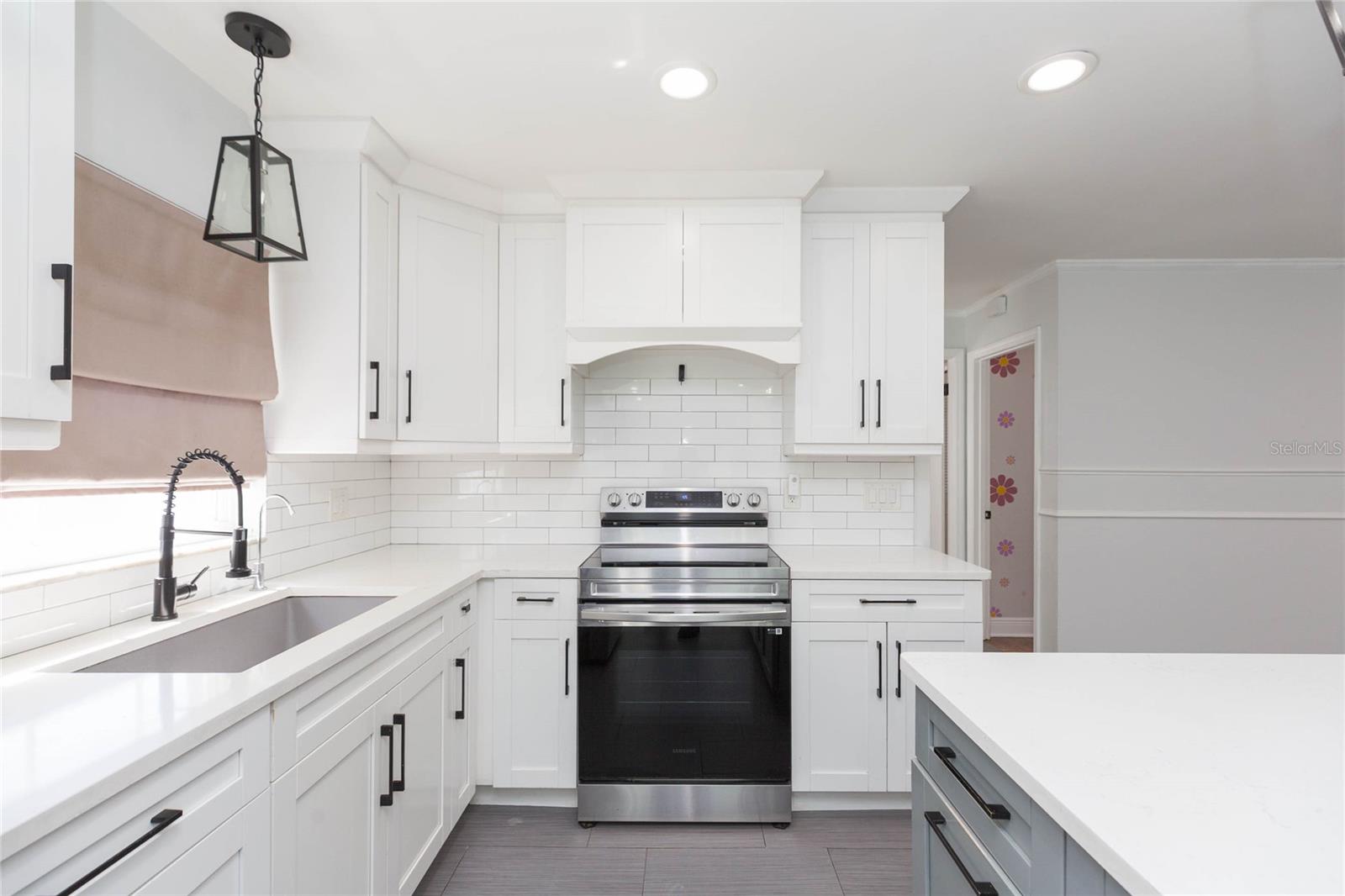 2307 LINCOLN CT — photo 11
