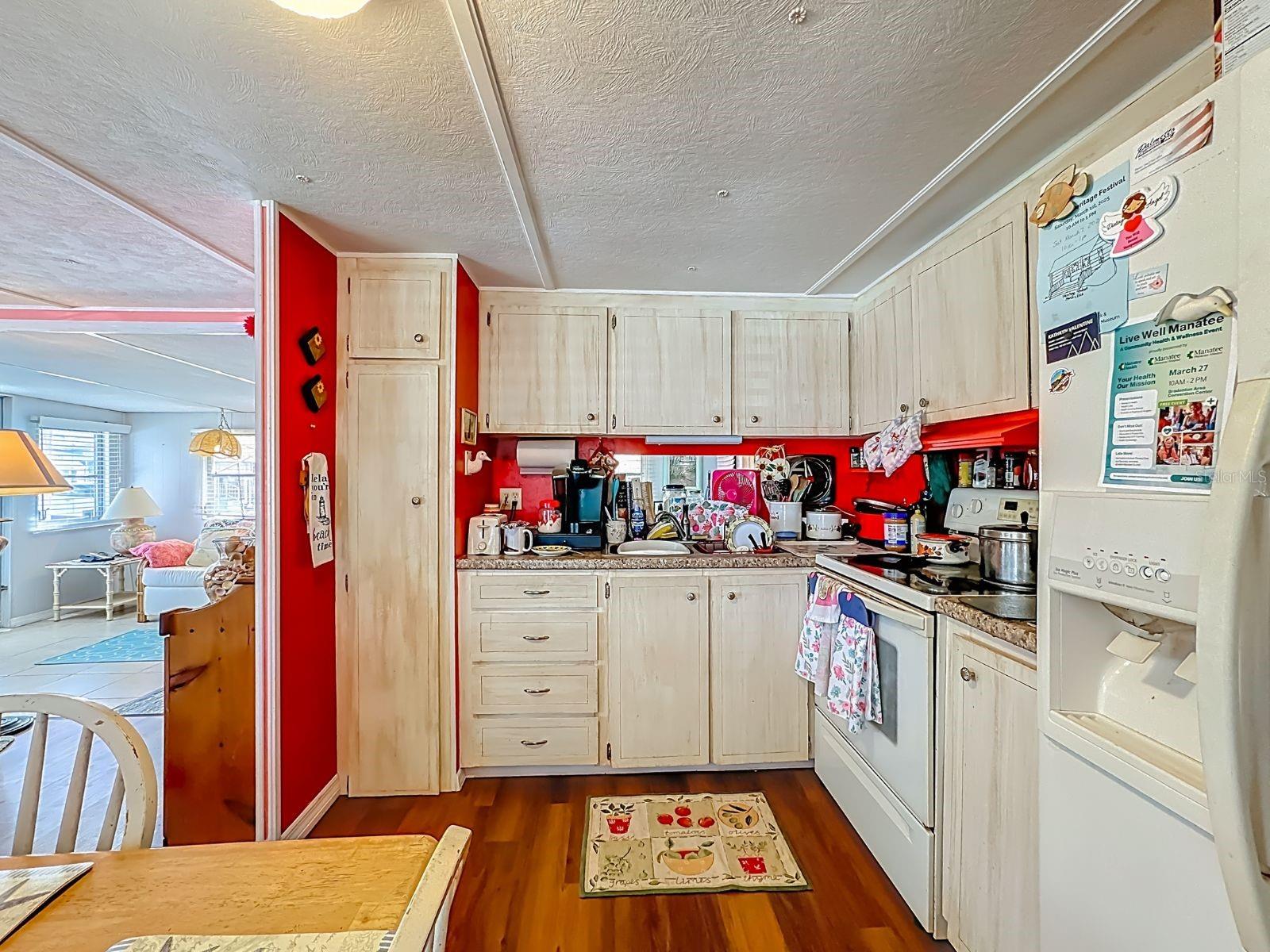 411 TROPIC DR W — photo 13
