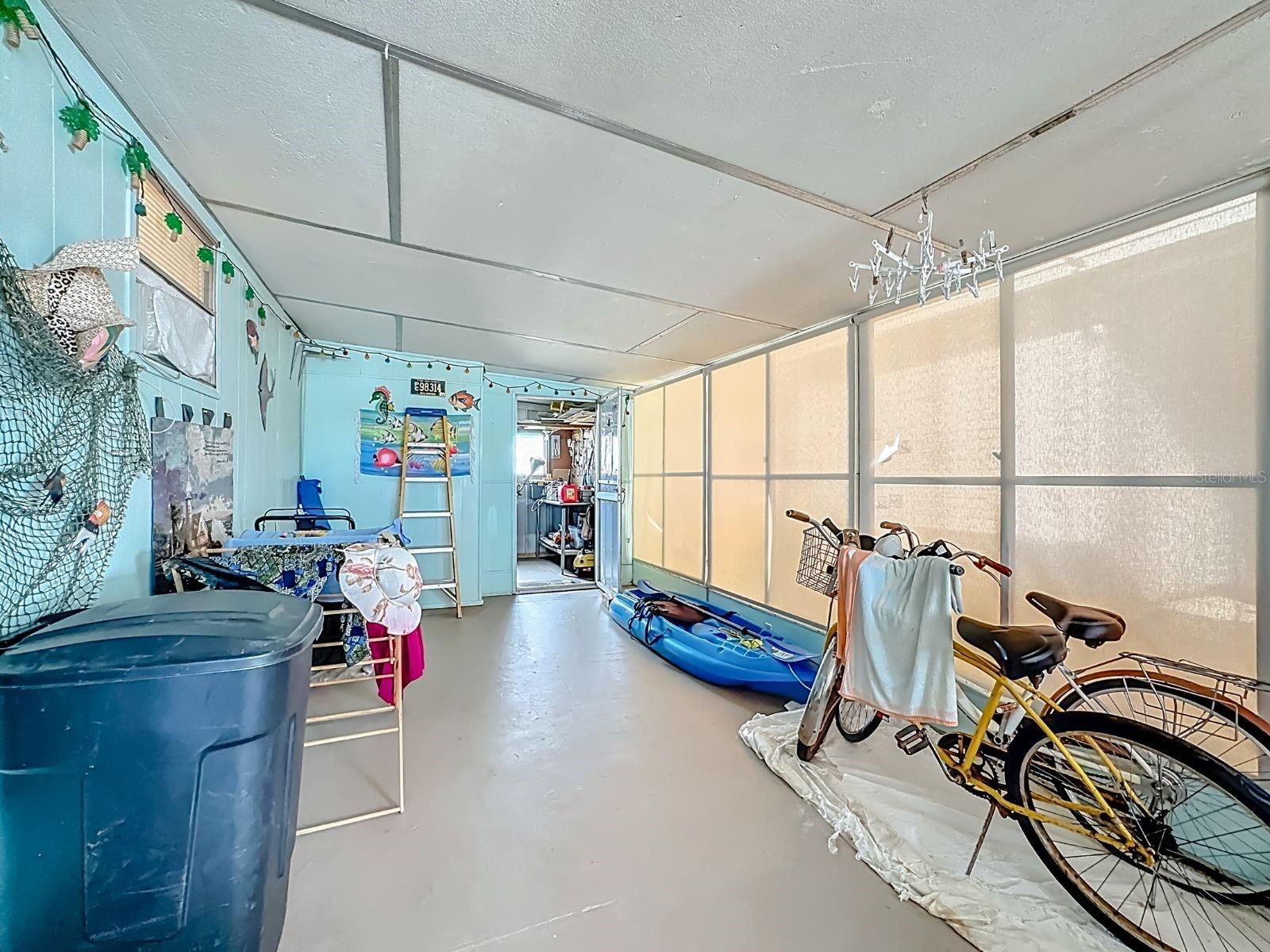 411 TROPIC DR W — photo 24