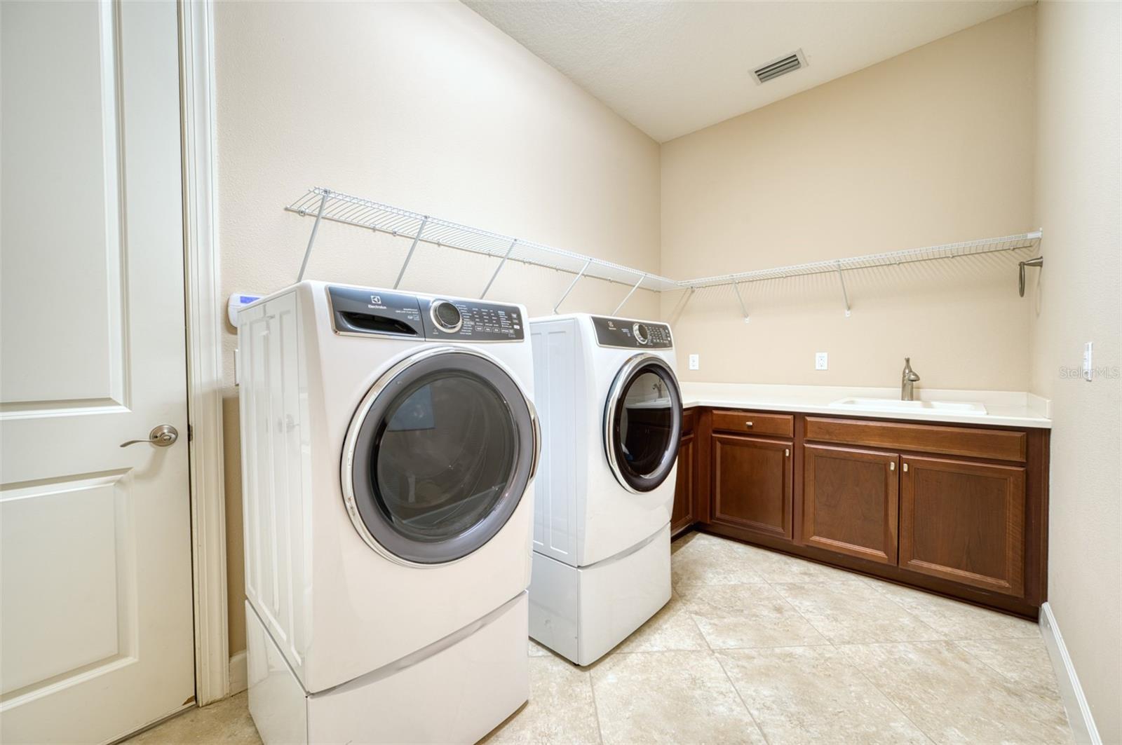 10107 WICKER PARK PL — photo 46