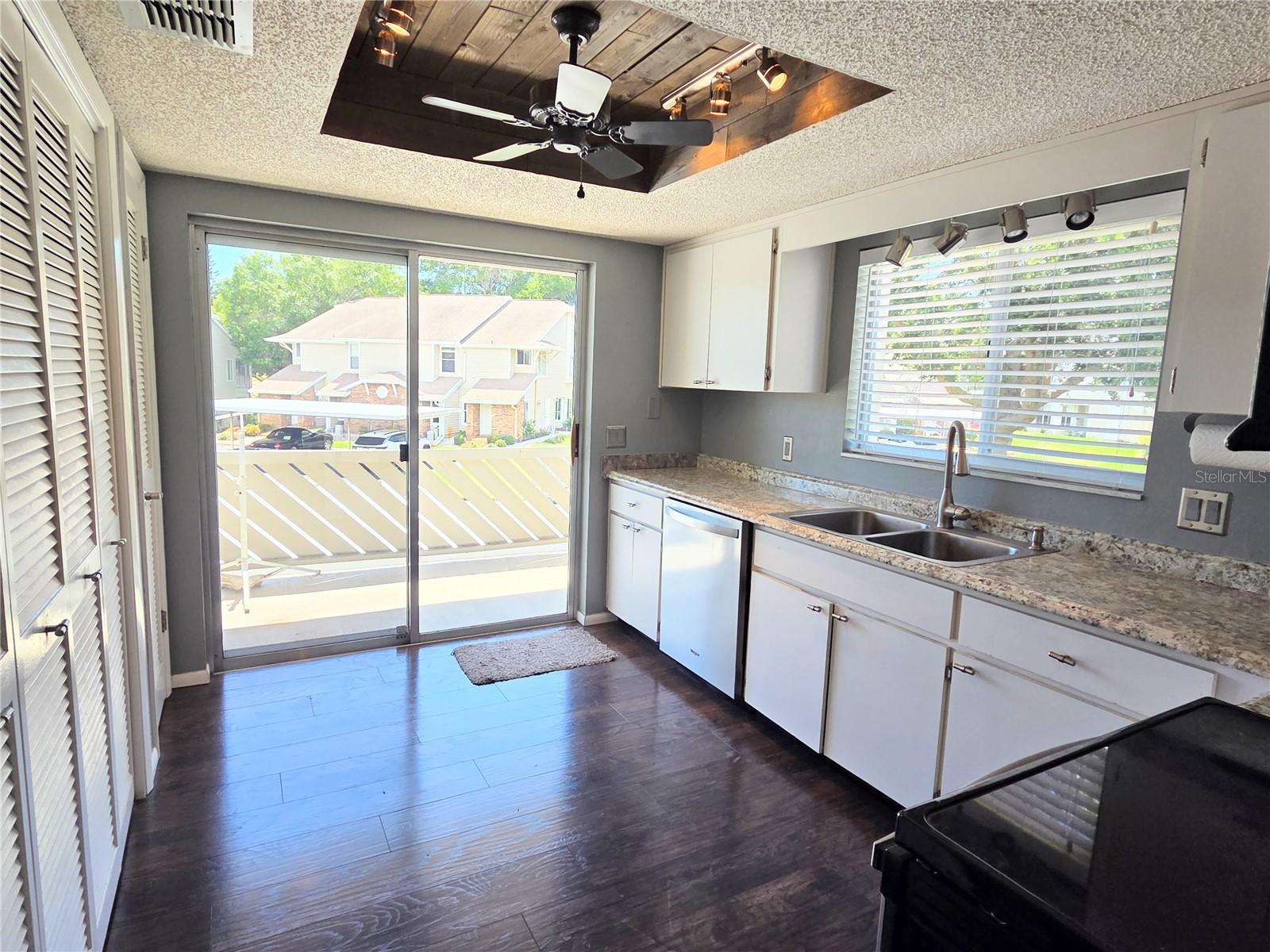 12404 EAGLESWOOD DR #C — photo 2