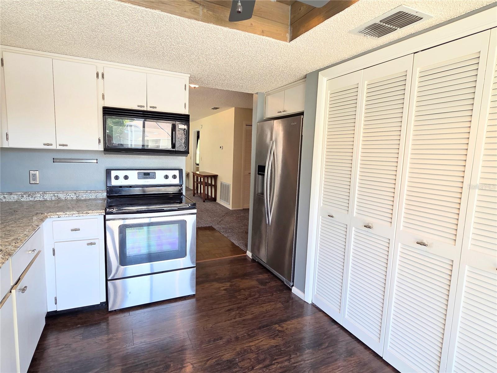 12404 EAGLESWOOD DR #C — photo 4