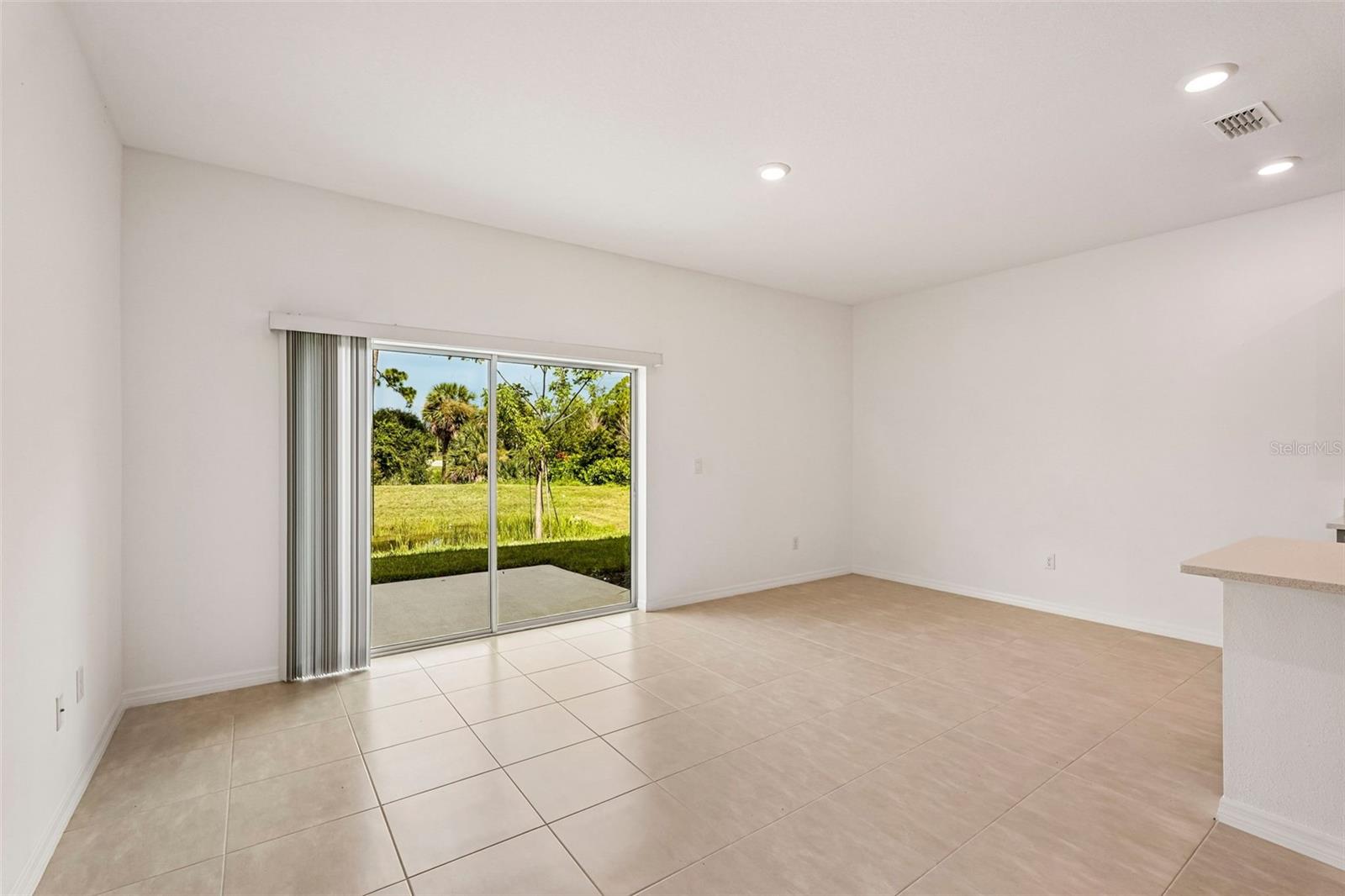 7155 GRAND FOREST WAY — photo 9