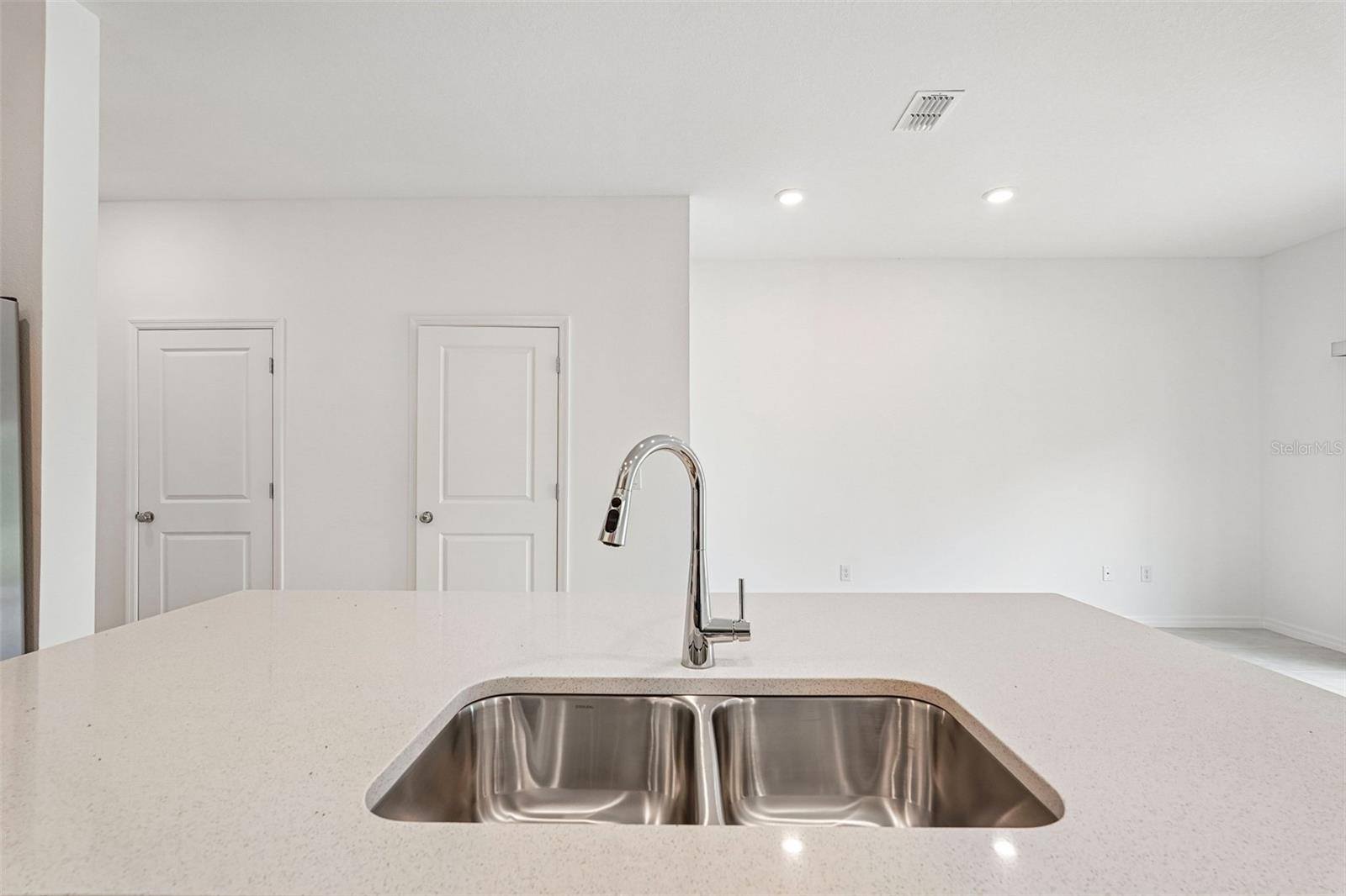 7155 GRAND FOREST WAY — photo 13