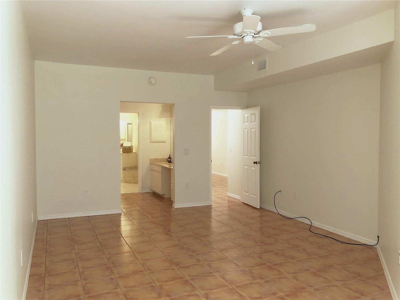 1664 STARLING DR #101 — photo 24