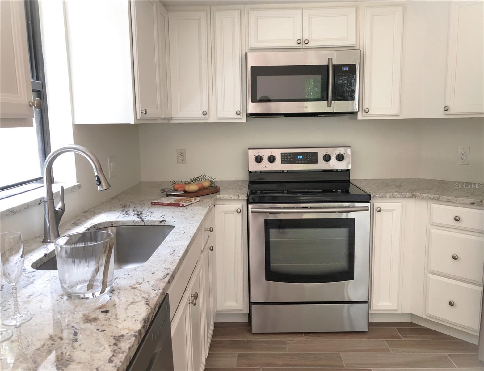 1664 STARLING DR #101 — photo 10