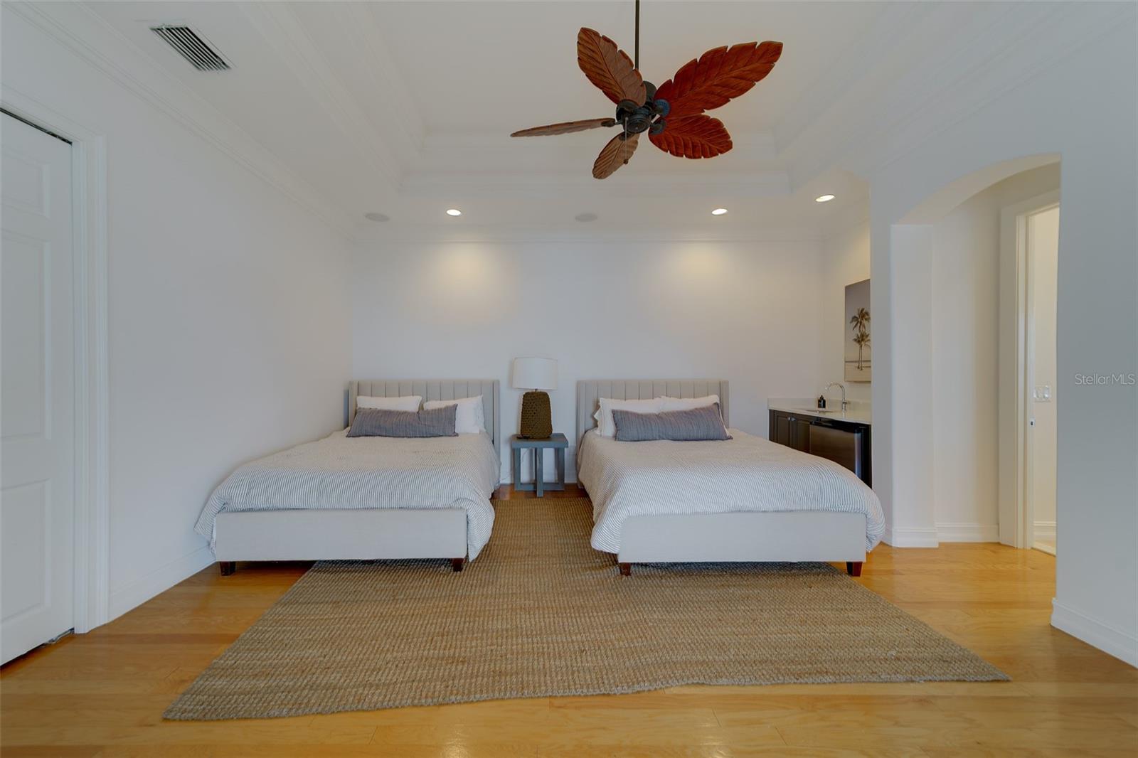824 ISLAND WAY — photo 72
