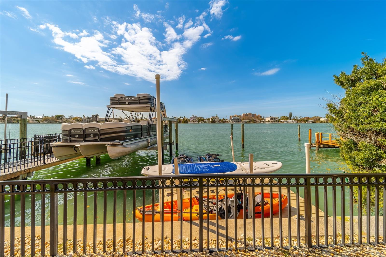 824 ISLAND WAY — photo 4
