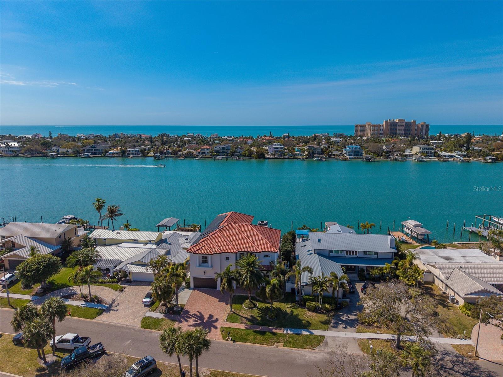 824 ISLAND WAY — photo 95