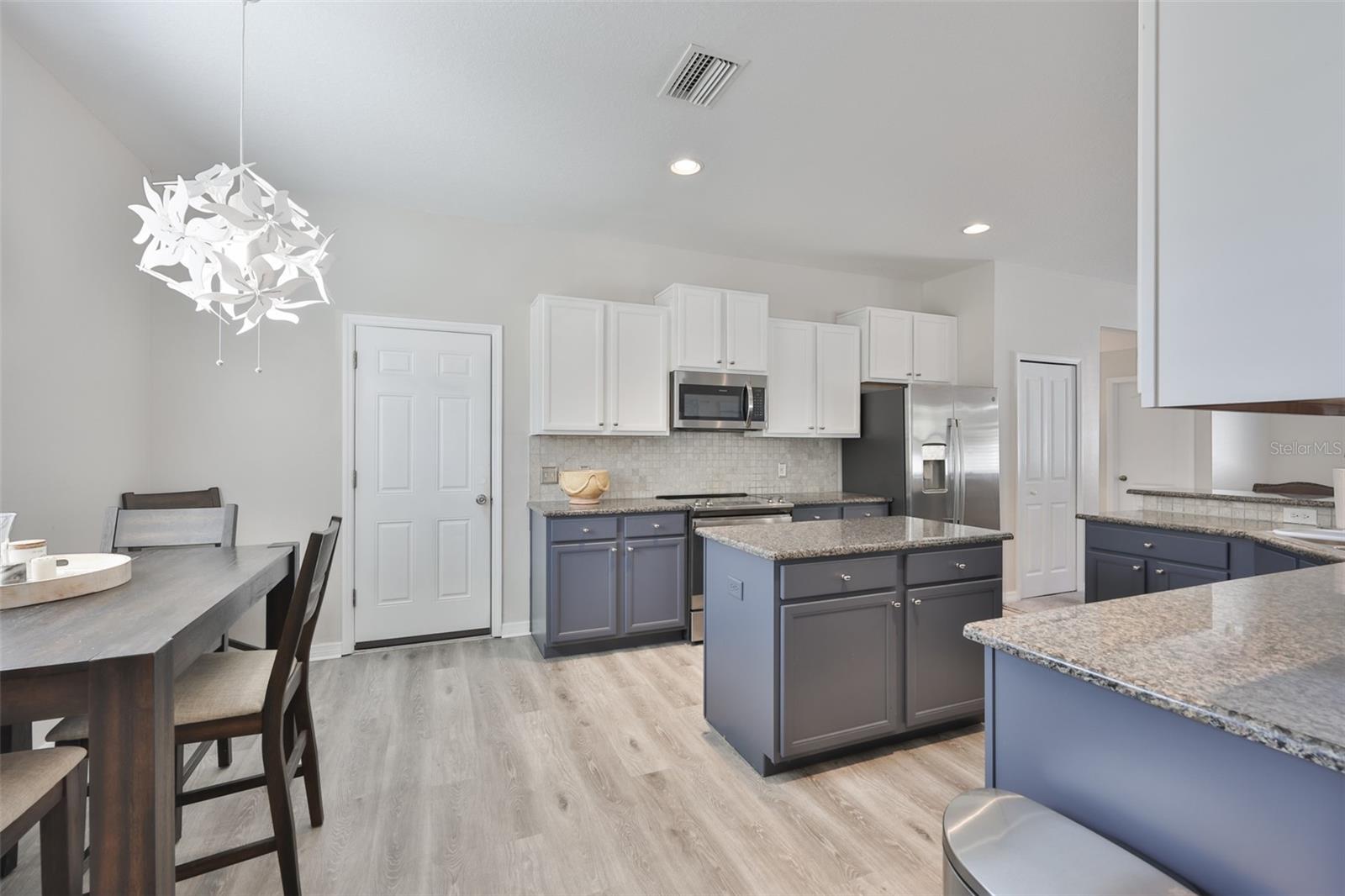 1609 BONITA BLUFF CT — photo 19