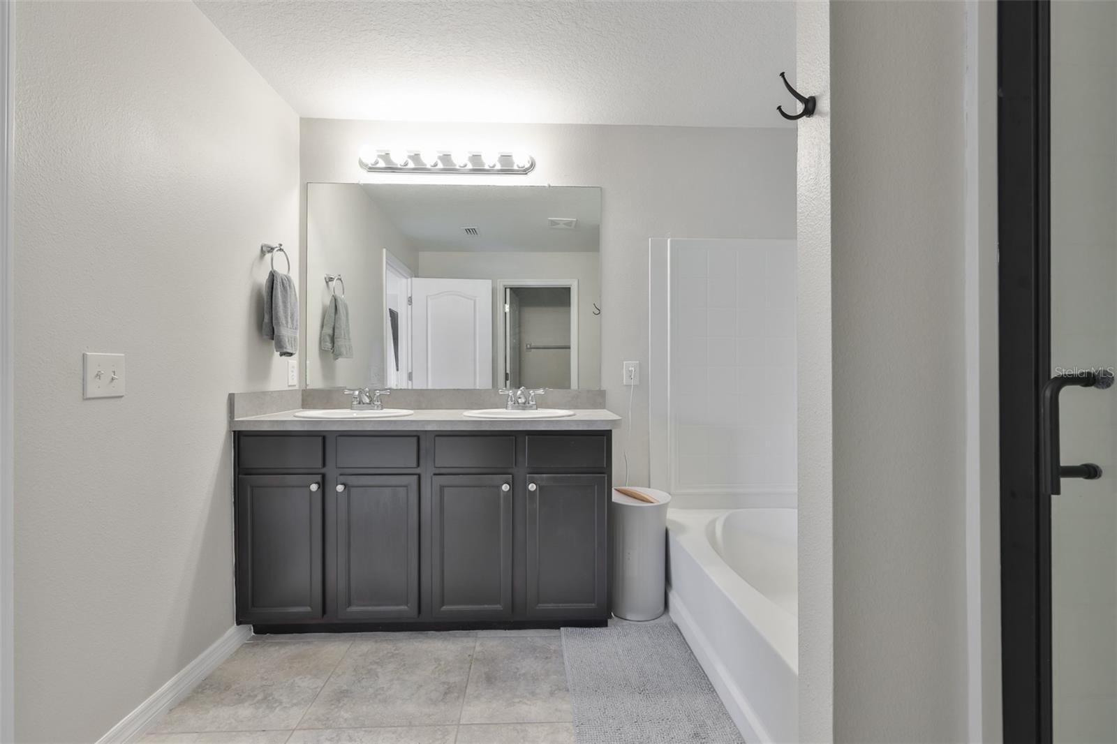 1609 BONITA BLUFF CT — photo 26