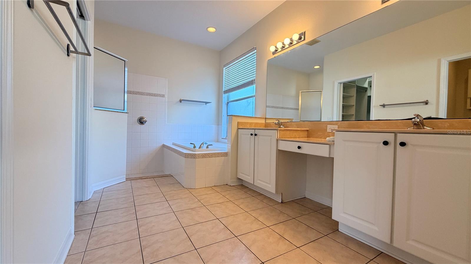 1643 BONITA BLUFF CT — photo 22
