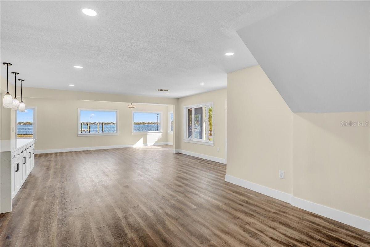 2201 RIVERVIEW BLVD — photo 9