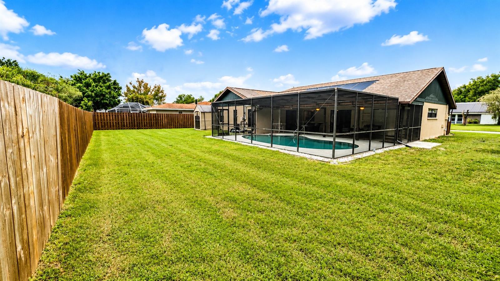 1526 GEORGETOWNE LN — photo 34