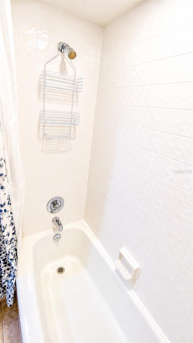 1526 GEORGETOWNE LN — photo 28
