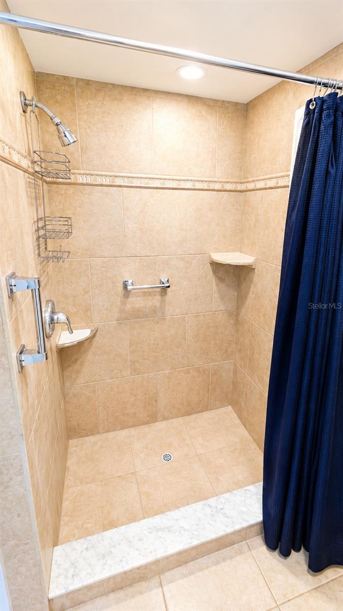 1526 GEORGETOWNE LN — photo 21