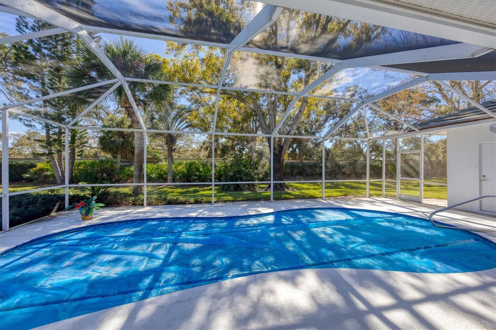 8684 WOODBRIAR DR — photo 26