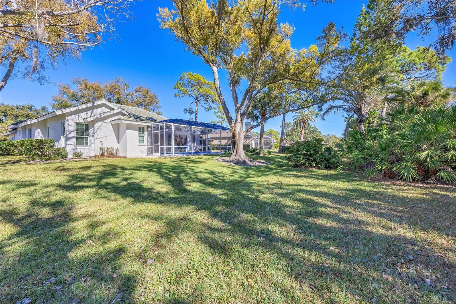 8684 WOODBRIAR DR — photo 32