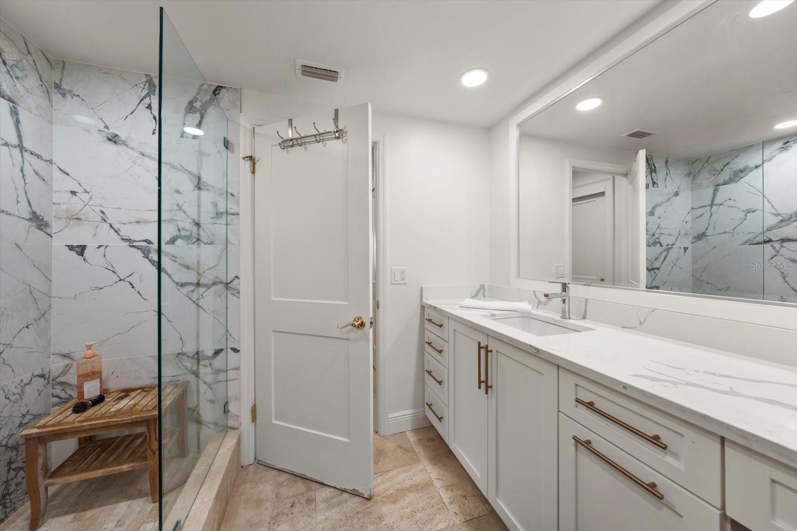 8 BELLEVIEW BLVD #203 — photo 33