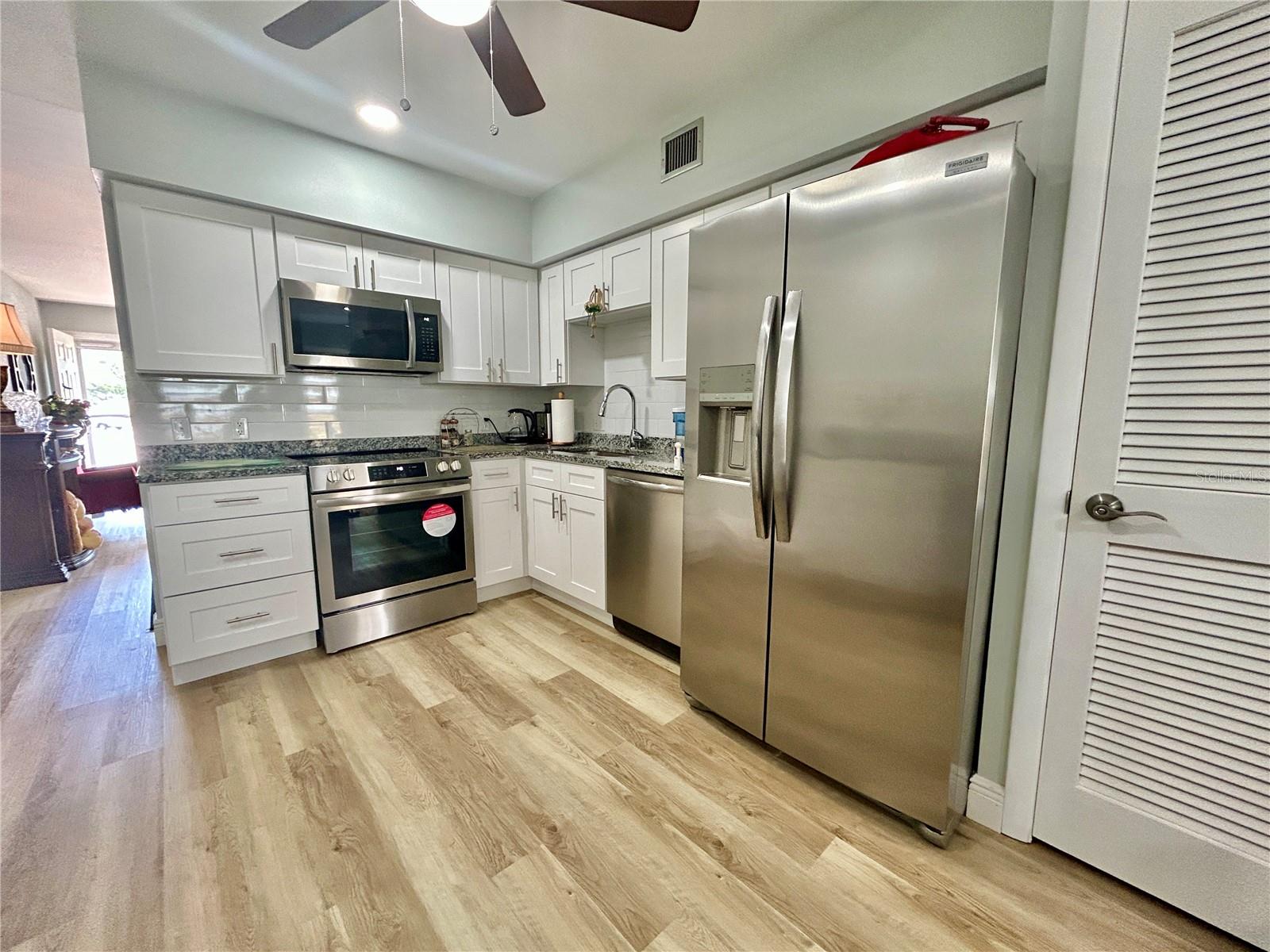2286 NORWEGIAN DR #8 — photo 7