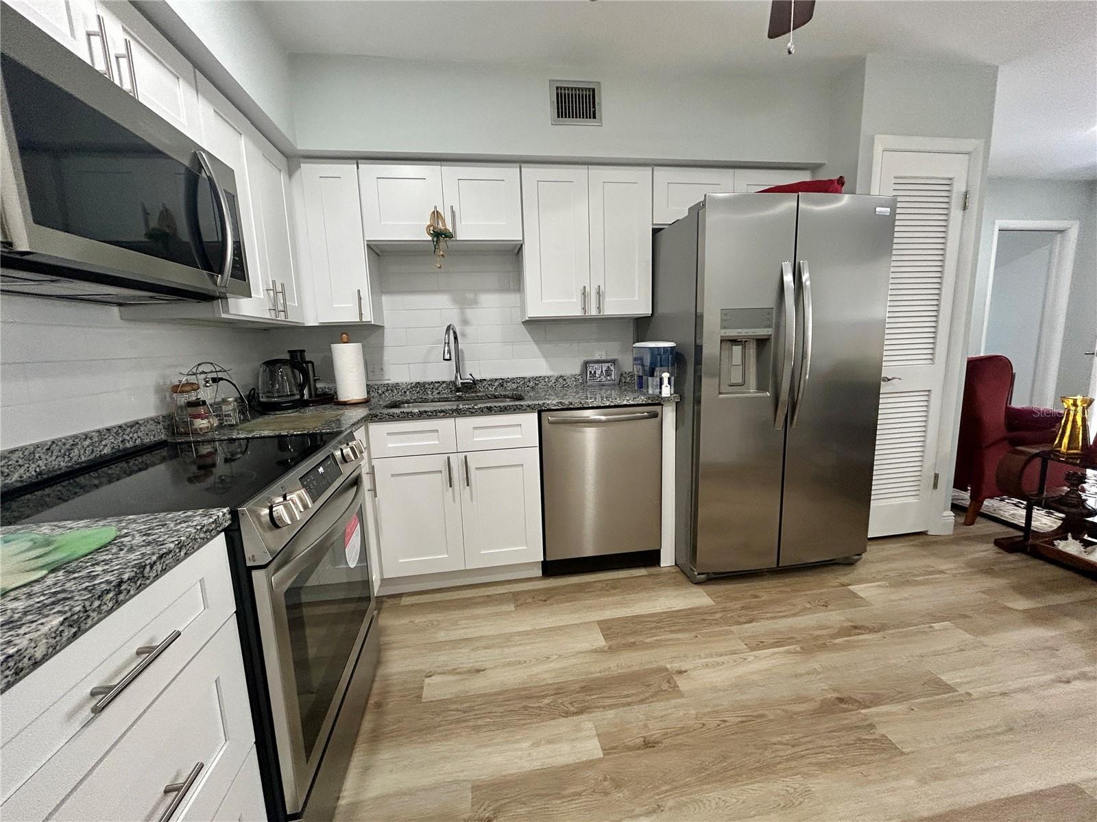2286 NORWEGIAN DR #8 — photo 8