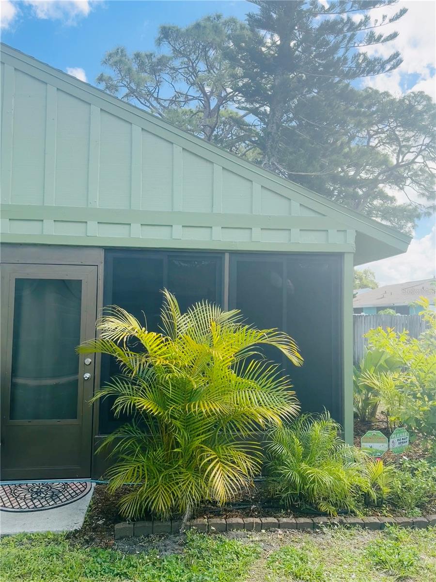 5061 BARRINGTON CIR #1302 — photo 37