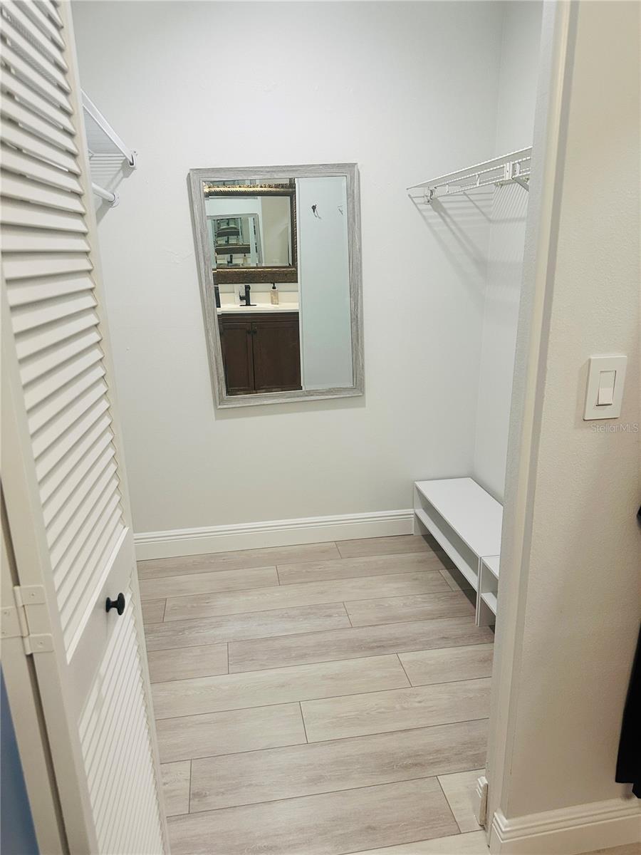 5061 BARRINGTON CIR #1302 — photo 23