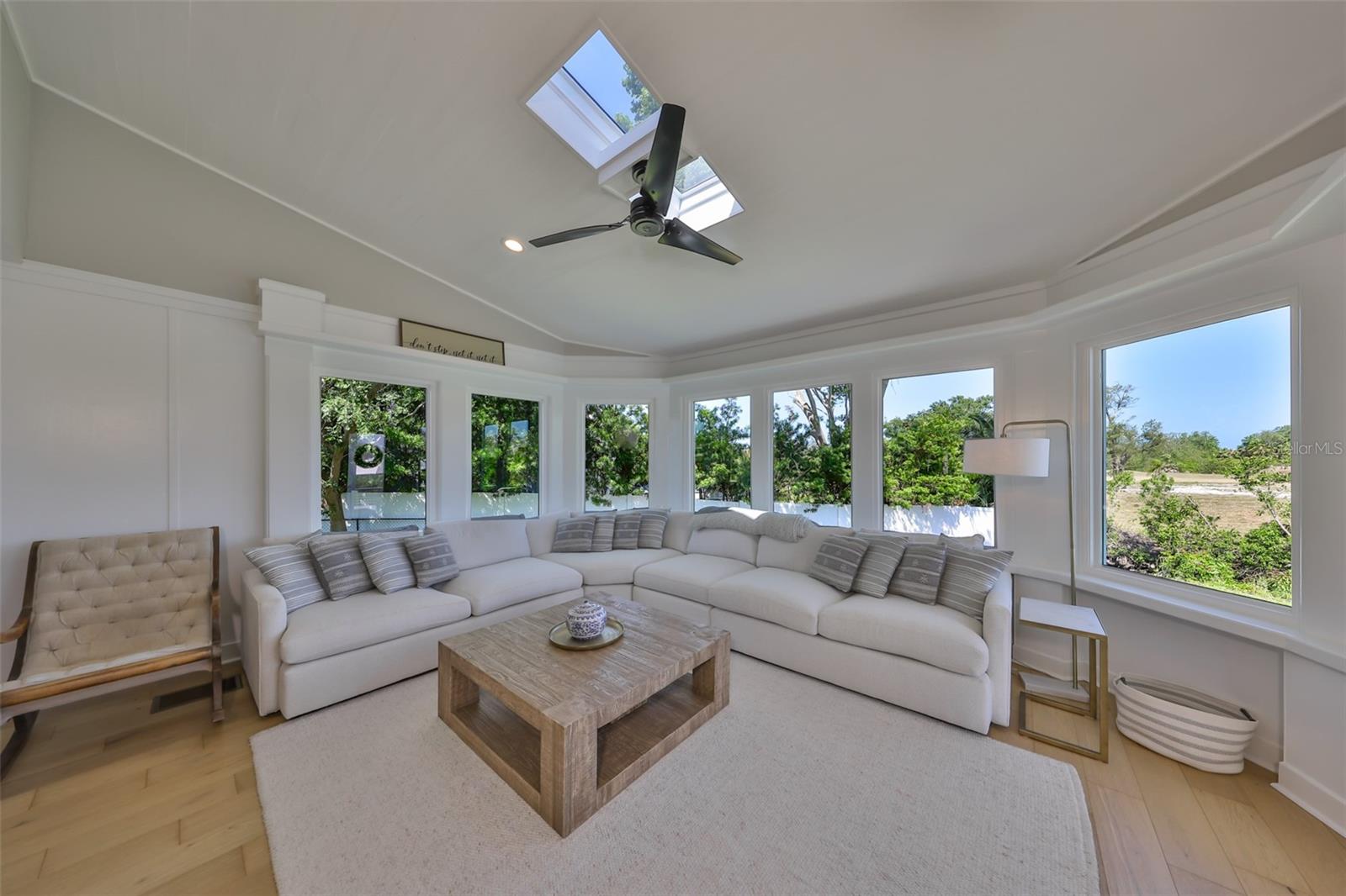 945 BUNKER VIEW DR — photo 23