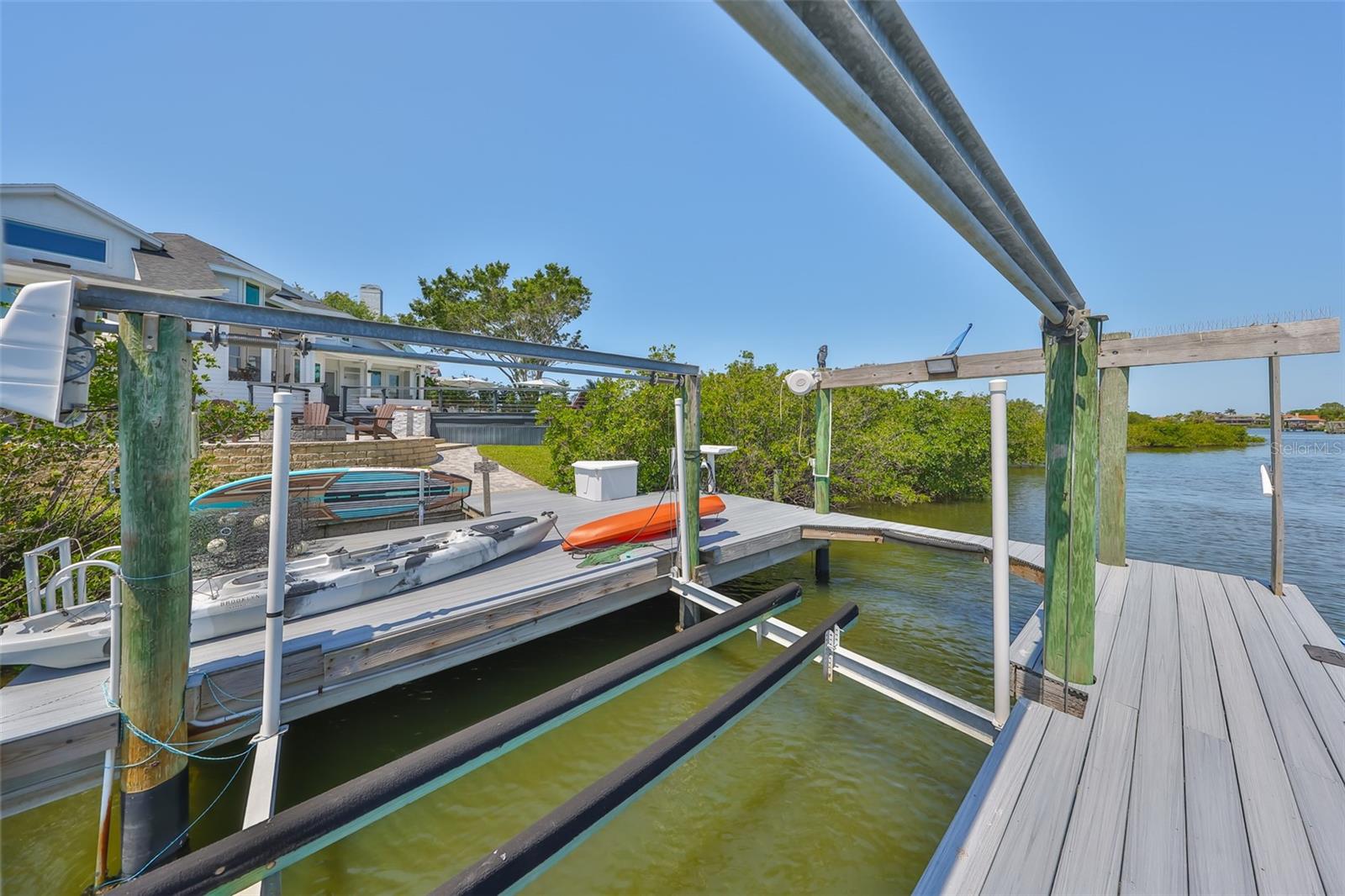 945 BUNKER VIEW DR — photo 83
