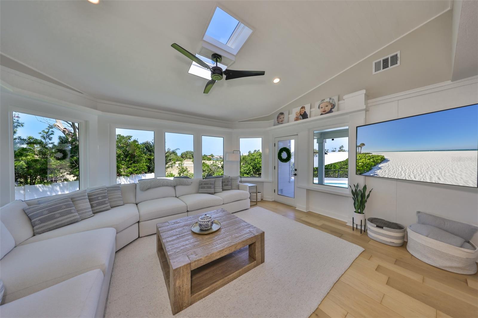 945 BUNKER VIEW DR — photo 22