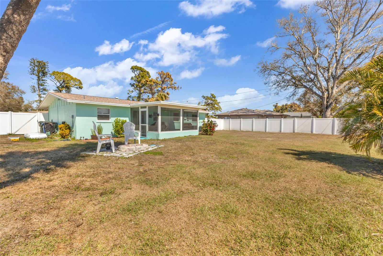 960 DARWIN RD — photo 30
