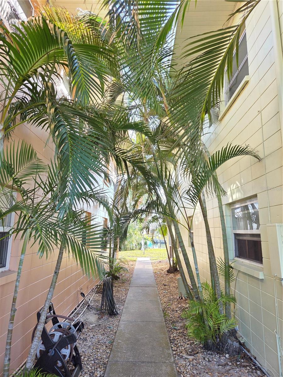 10215 MANATEE AVE W #1 — photo 5