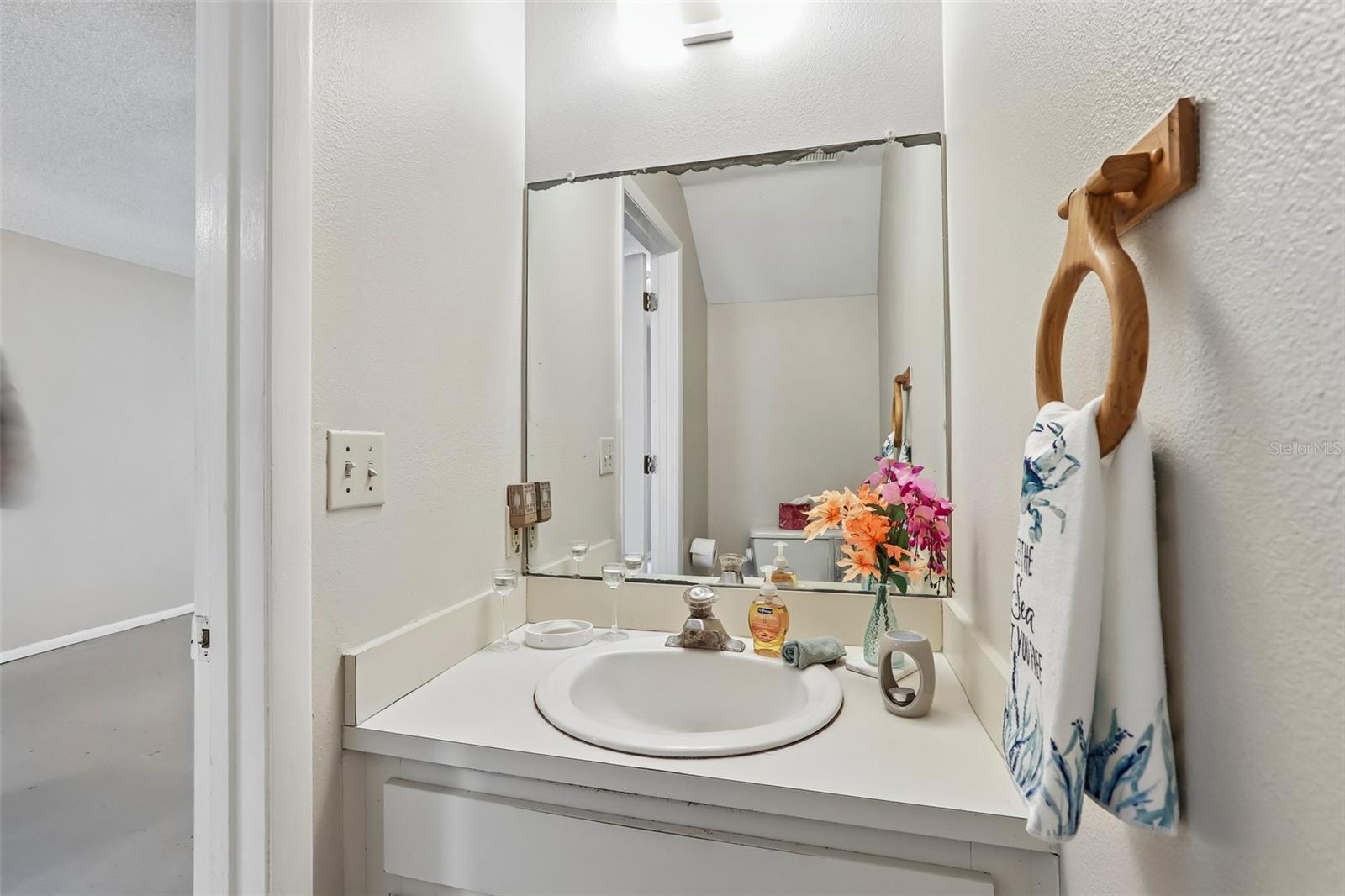 8419 LAURELON PL — photo 24