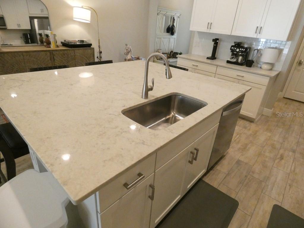 1505 SUNSET WIND LOOP — photo 11