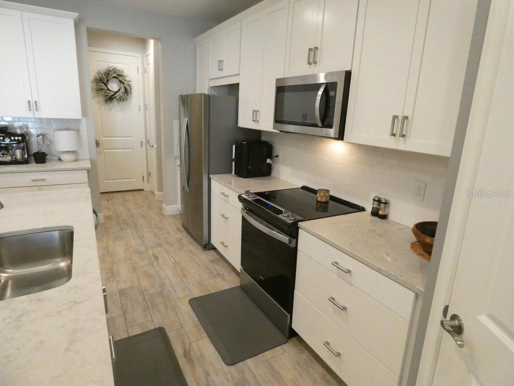 1505 SUNSET WIND LOOP — photo 10